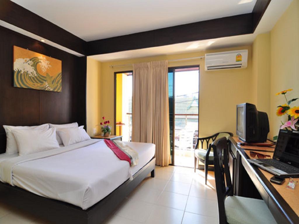 Starbeach Guesthouse Patong Room photo